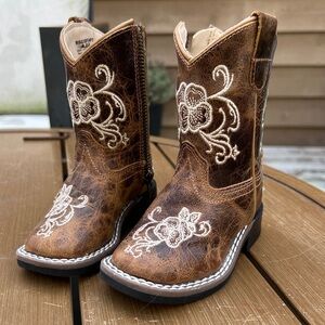 Boot Barn Cowboy Boots Size 4 Baby Boots